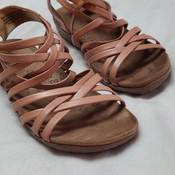 BareTraps | Shoes | Janny Bear Trap Wide Width Sandal 8w | Poshmark